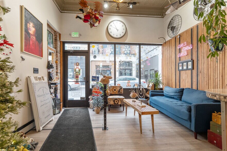 More Photos Of 140 Clinton St, Schenectady Storefront Retail Residential For Lease