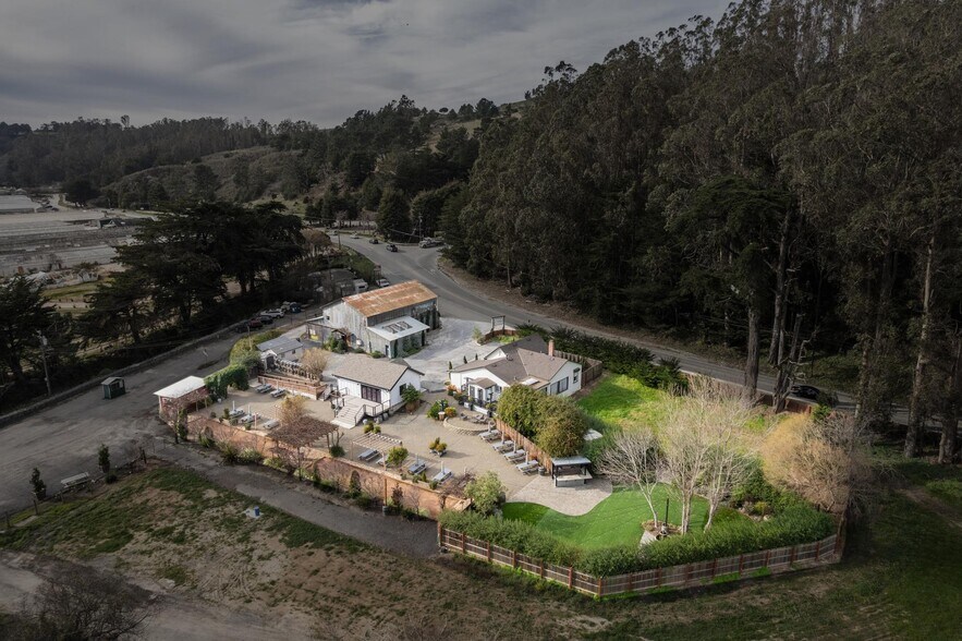 More Photos Of 12341 San Mateo Rd, Half Moon Bay Specialty For Lease