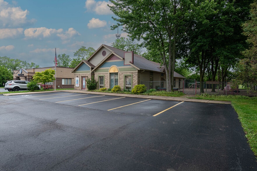 More Photos Of 71 Marco Ln, Washington Township Medical For Sale