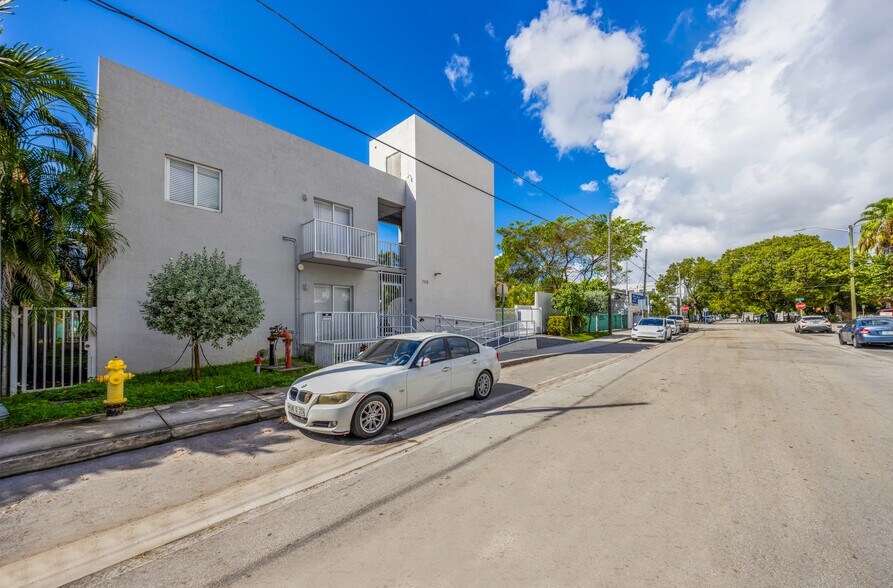 More Photos Of 750 SW 2nd St, Miami Apartments For Sale