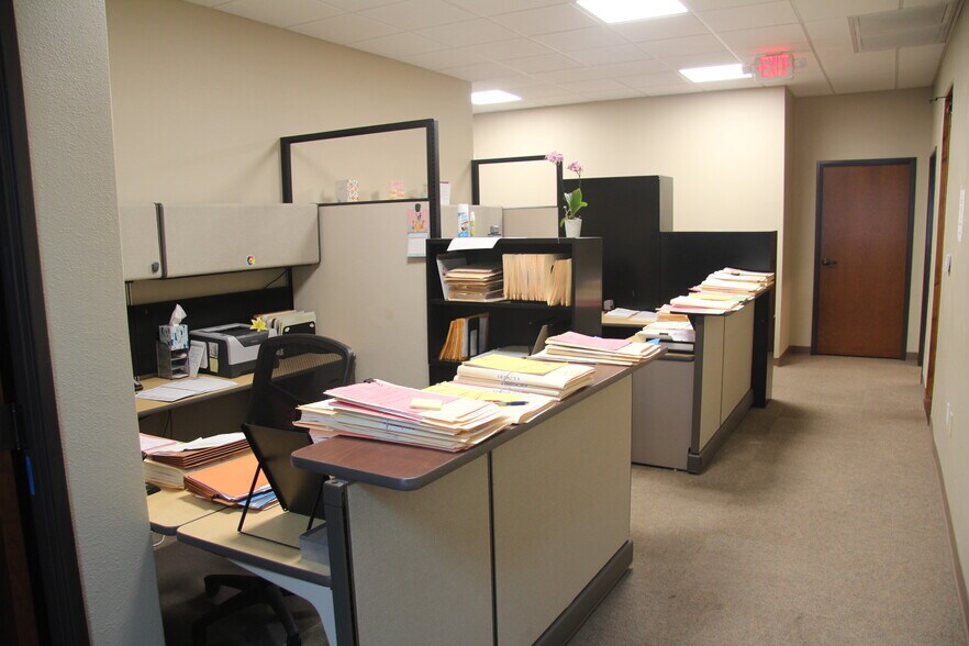 More Photos Of 12001 W Parmer Ln, Cedar Park Office For Lease