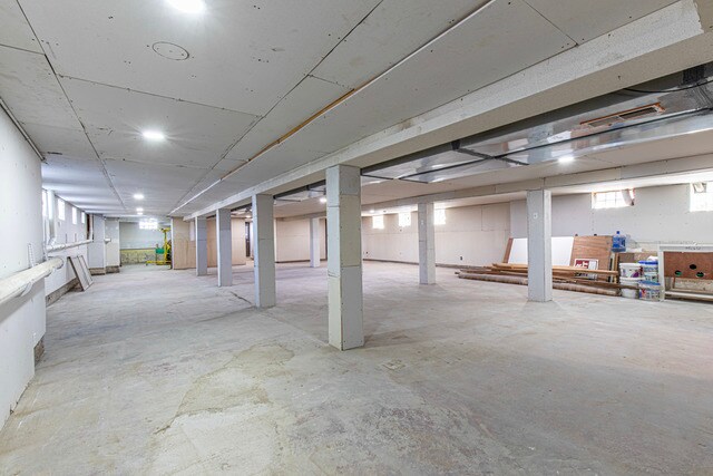 More Photos Of 400 N Main St, Princeton Office For Sale
