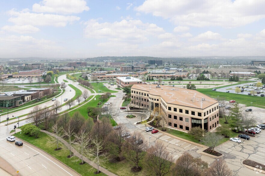 More Photos Of 4600 American Pky, Madison Office For Lease