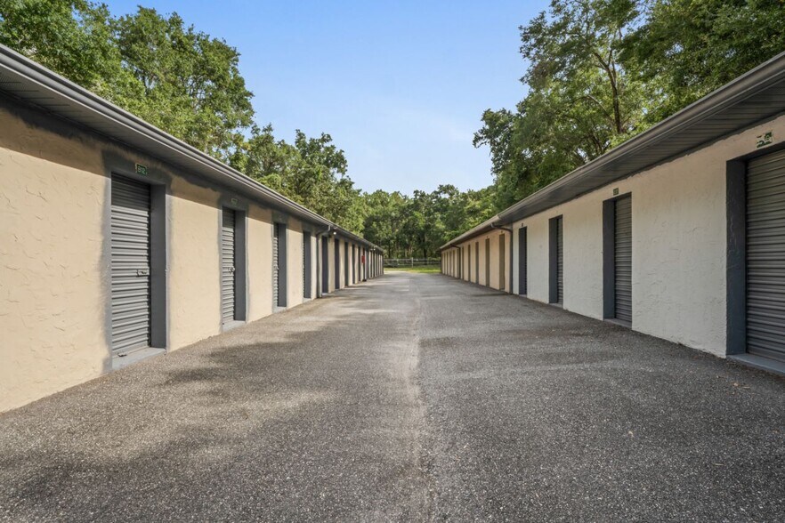 More Photos Of 16331 Cortez Blvd, Brooksville Self Storage For Sale