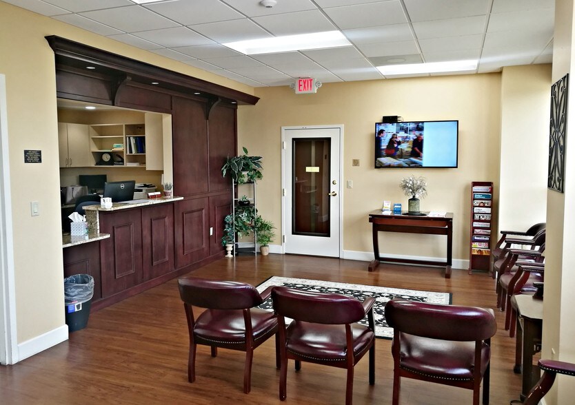 More Photos Of 11200 Seminole Blvd, Largo Medical For Lease