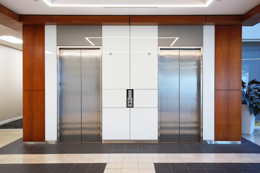 More Photos Of 7979 N Belt Line Rd, Irving Unknown For Lease