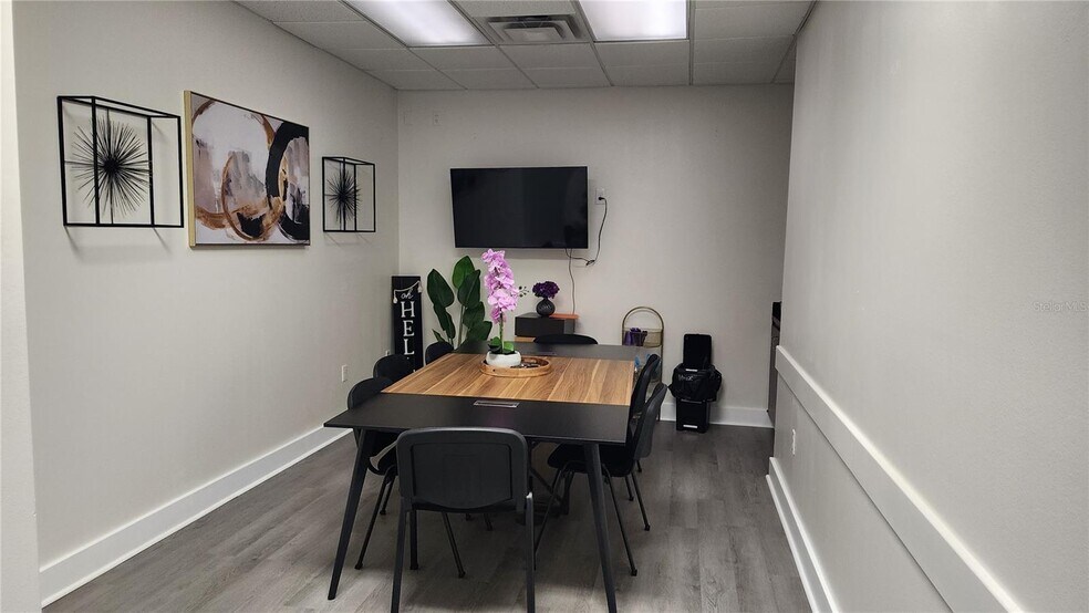 More Photos Of 43344 Highway 27, Davenport Coworking Space