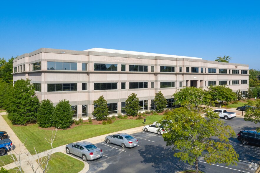 More Photos Of 10735 David Taylor Dr, Charlotte Unknown For Lease