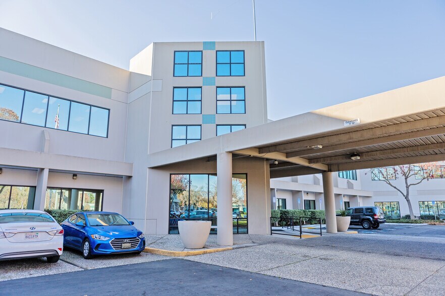 More Photos Of 9800 Goethe Rd, Sacramento Office For Lease