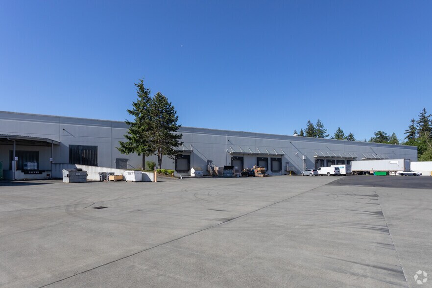 More Photos Of 6300 Merrill Creek Pky, Everett Warehouse For Lease