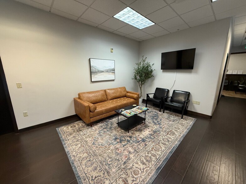 More Photos Of 233 S Pleasant Grove Blvd, Pleasant Grove Office For Sale