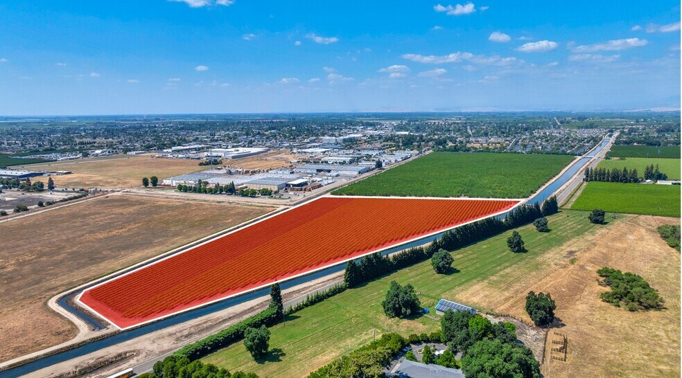 More Photos Of 2000 N Newmark Ave, Sanger Land For Sale