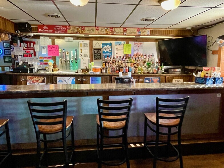 More Photos Of 2002 Midway Rd, Menomonie Restaurant For Sale
