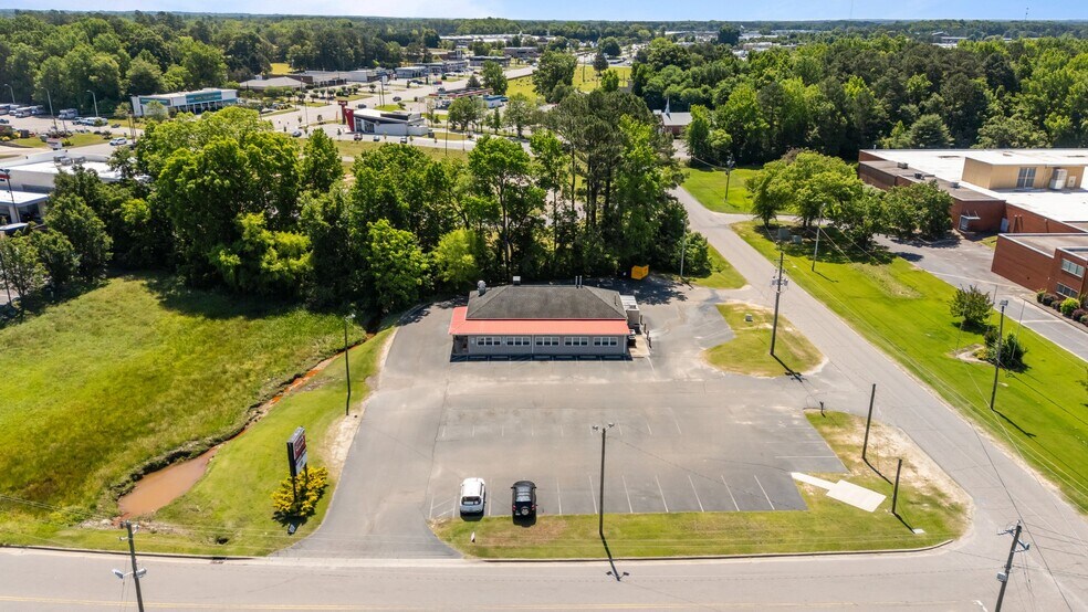 More Photos Of 120 Bank St, Sanford Restaurant For Sale