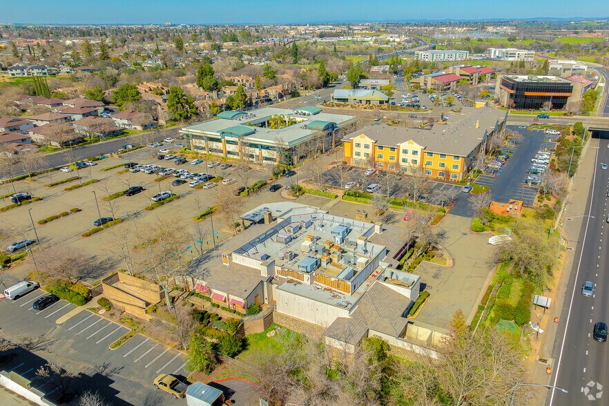 More Photos Of 250 Harding Blvd, Roseville Restaurant For Sale