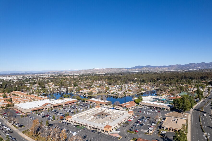 More Photos Of 24301 Muirlands Blvd, Lake Forest Freestanding For Lease