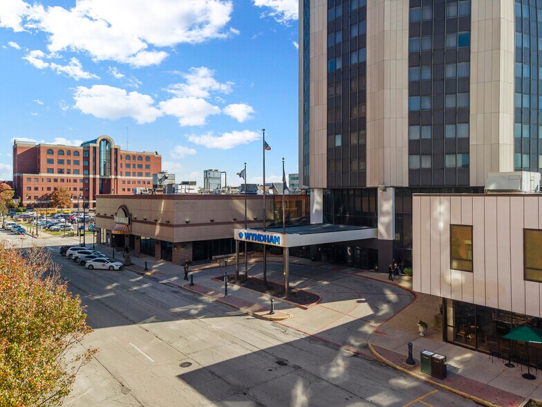 More Photos Of 700 E Adams St, Springfield Hotel For Sale