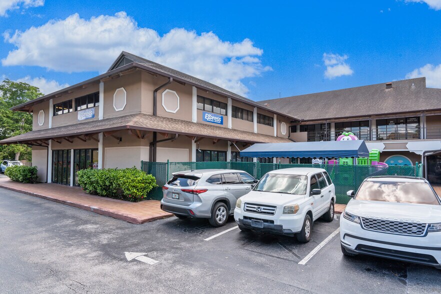 More Photos Of 10471 N Kendall Dr, Miami Storefront Retail Office For Lease