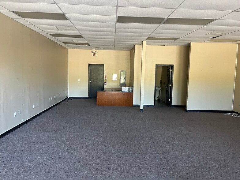 More Photos Of 1062 Bear Creek Blvd, Hampton Freestanding For Lease