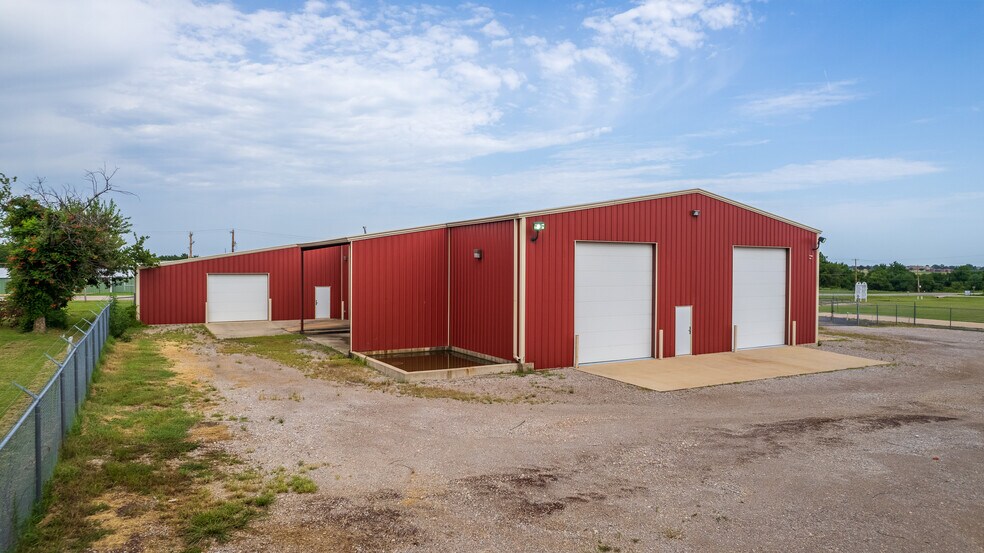 More Photos Of 2301 S Highway 77, Pauls Valley Industrial For Sale