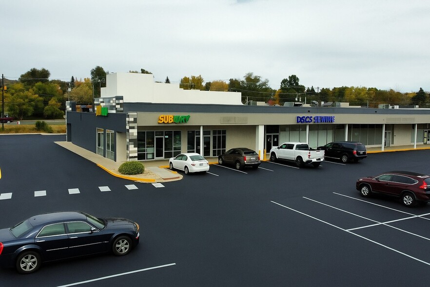 More Photos Of 1825-1865 North Circle Dr, Colorado Springs General Retail For Lease