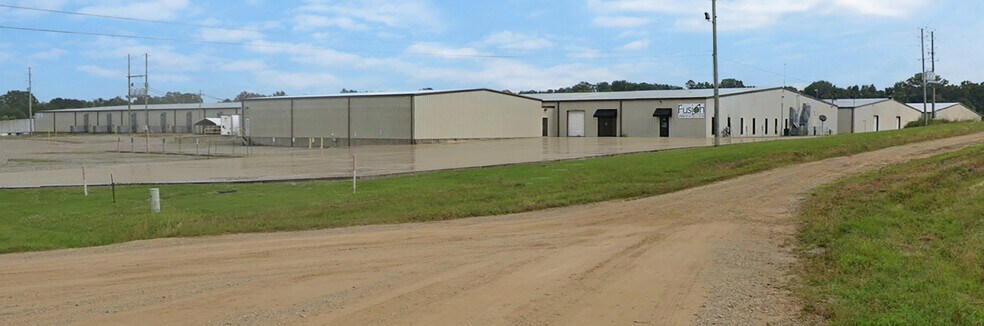 More Photos Of 957 Pontotoc County Industrial Pky, Ecru Manufacturing For Lease