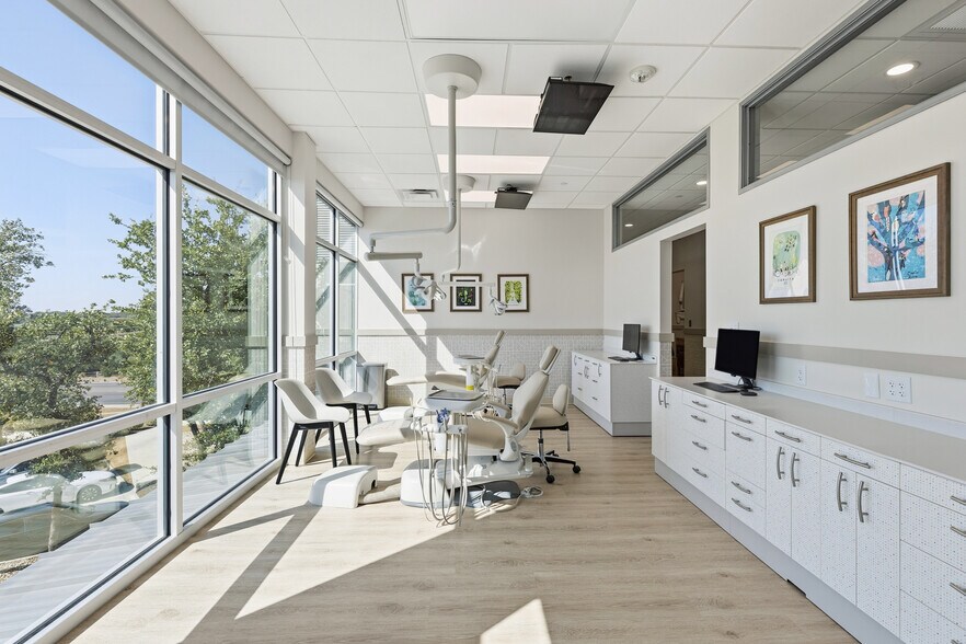 More Photos Of 13341 W Highway 290, Austin Medical For Sale