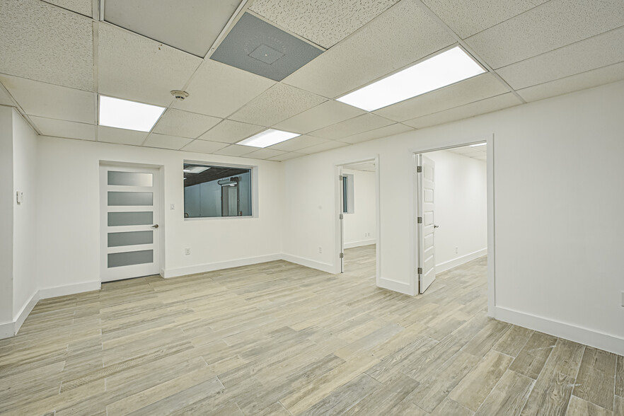 More Photos Of 102 S Shaver St, Pasadena Warehouse For Lease