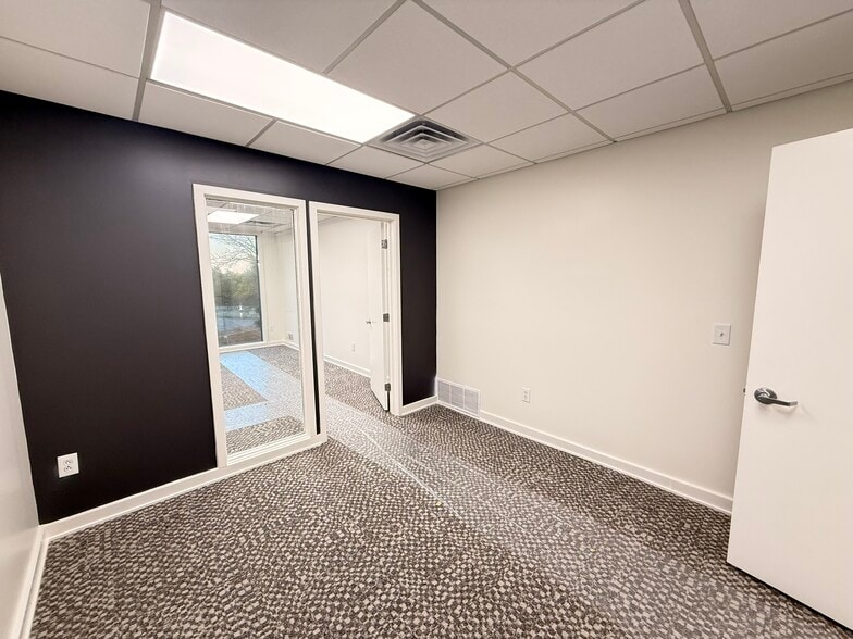 More Photos Of 20 Office Park Way, Pittsford Office For Lease