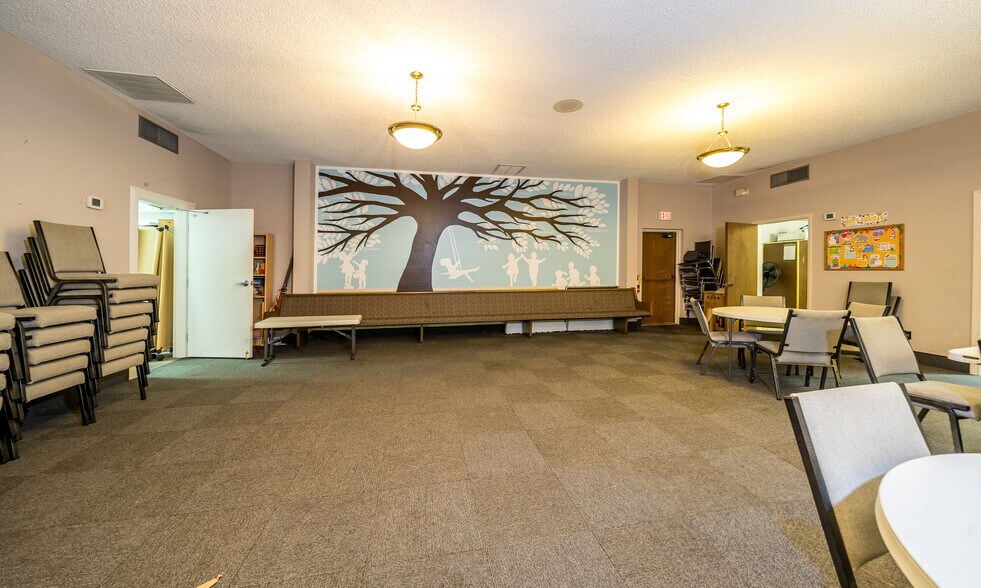 More Photos Of 3500 13th Ave N, Saint Petersburg Religious Facility For Sale