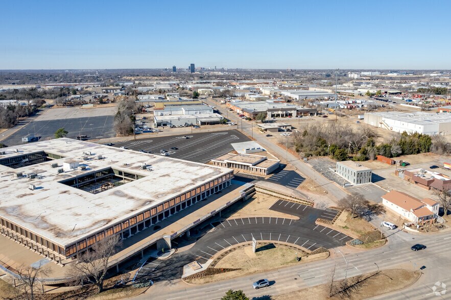 More Photos Of 416 NE 46th St, Oklahoma City Office For Lease