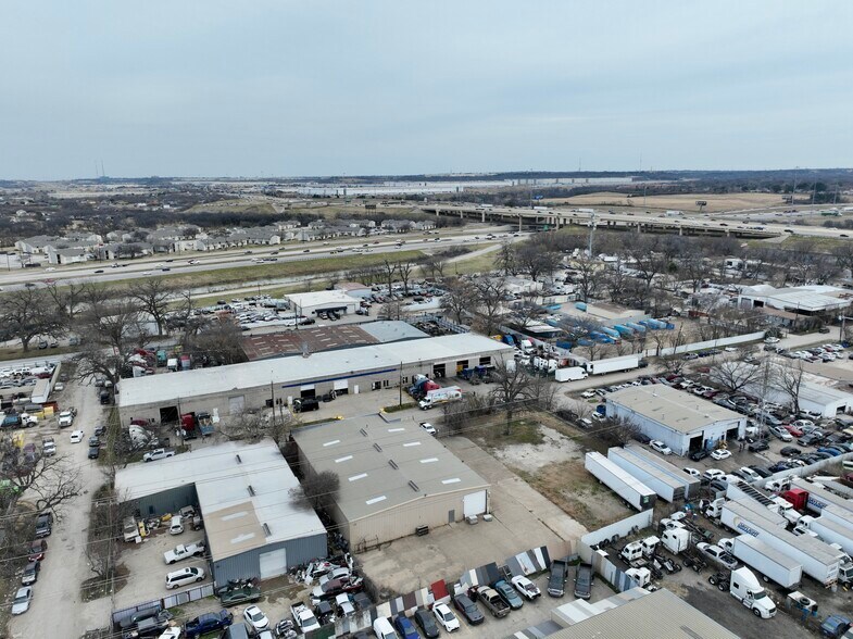 More Photos Of 2119 Quincy St, Dallas Warehouse For Lease