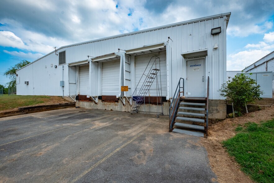 More Photos Of 714 Calhoun St, Little Rock Industrial For Sale