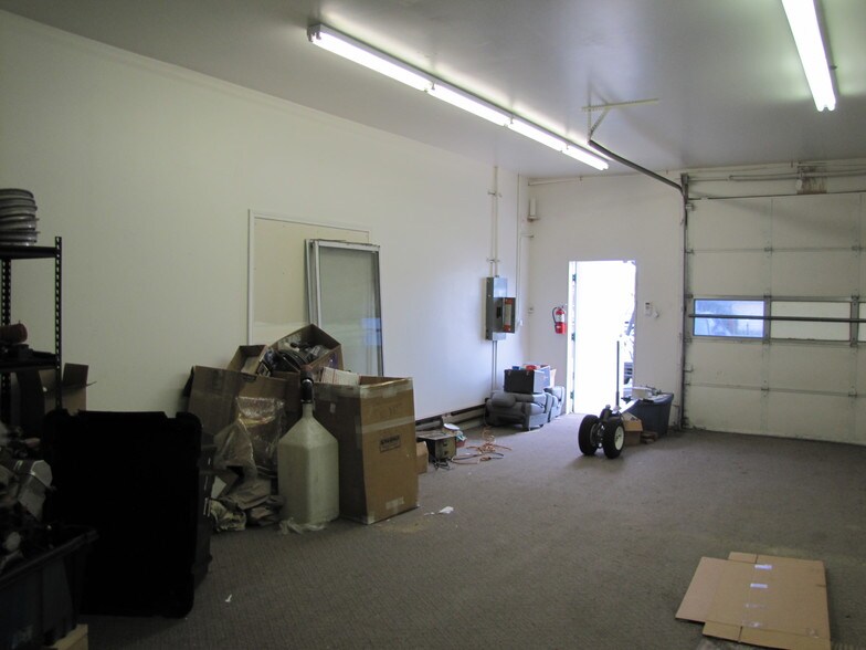 More Photos Of 162 Kemp St, Port Angeles Service For Sale