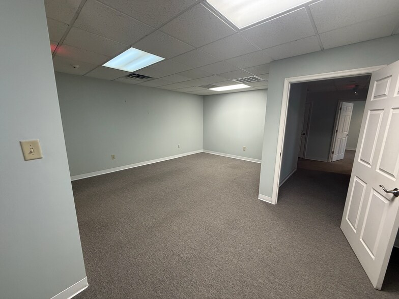 More Photos Of 601-623 Emancipation Hwy, Fredericksburg Medical For Sale