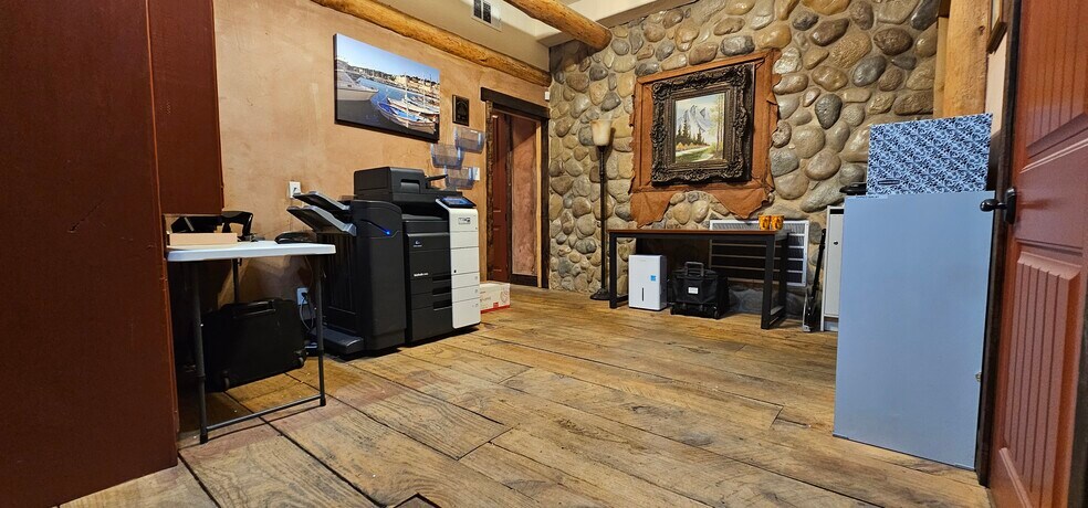 More Photos Of 11734 Schriber Rd, Buda Office For Lease