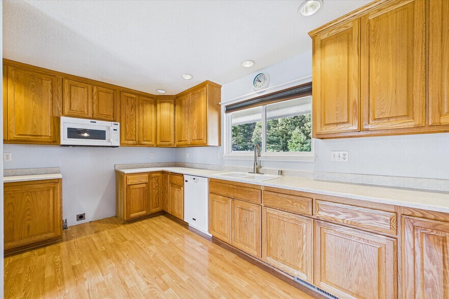 More Photos Of 255 Sorenson Rd, Redcrest Industrial For Sale