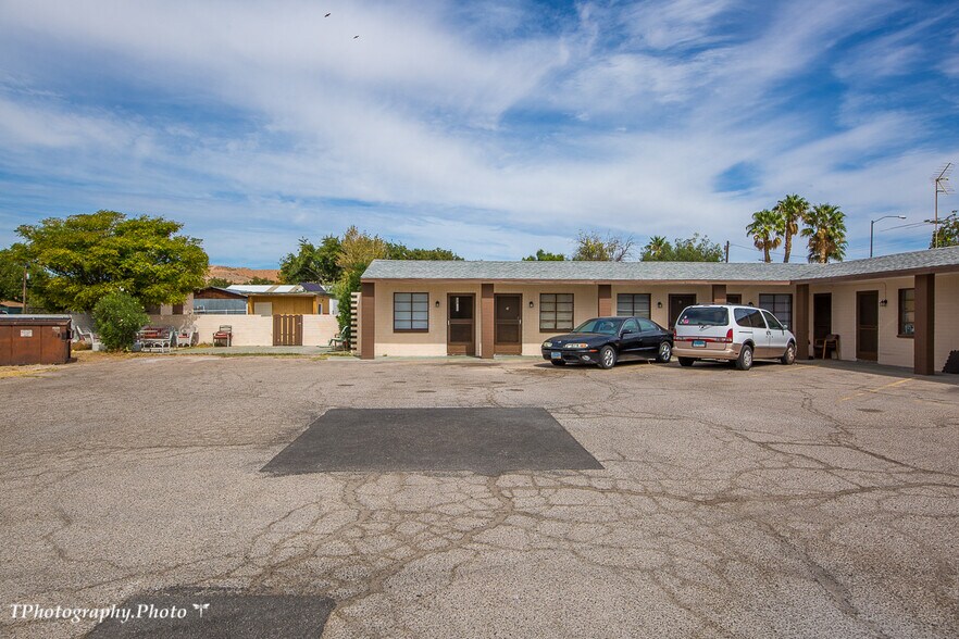 More Photos Of 233 W Mesquite Blvd, Mesquite Apartments For Sale
