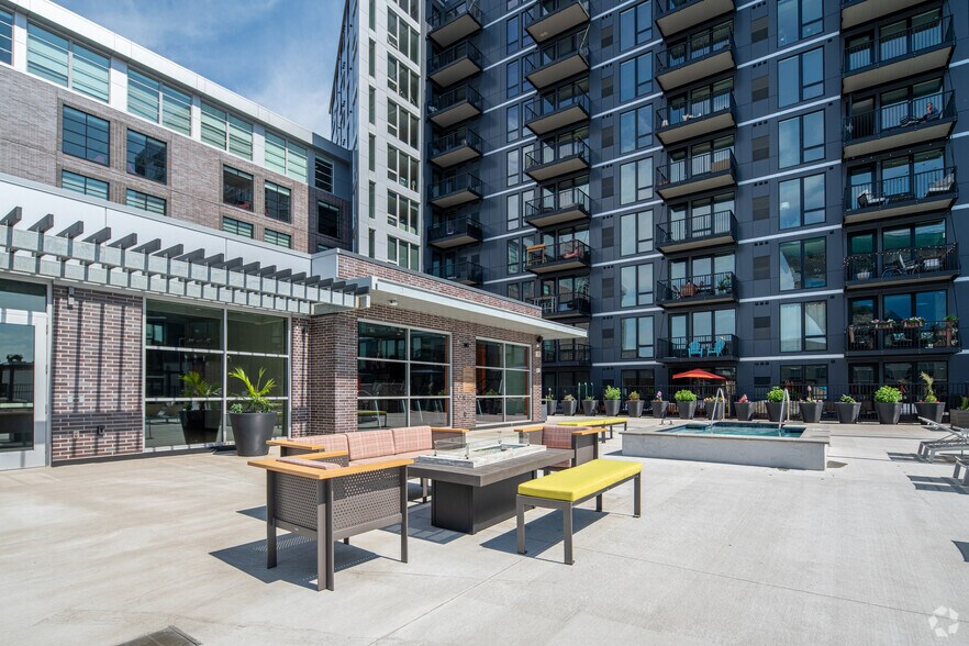 More Photos Of 811 Washington Ave S, Minneapolis Apartments For Lease