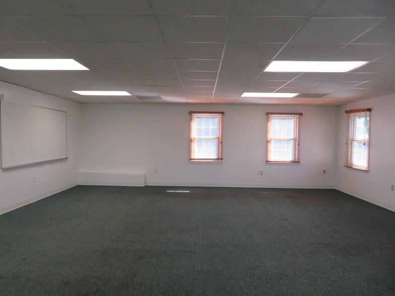 More Photos Of 3231-3233 Superior Ln, Bowie Medical For Lease