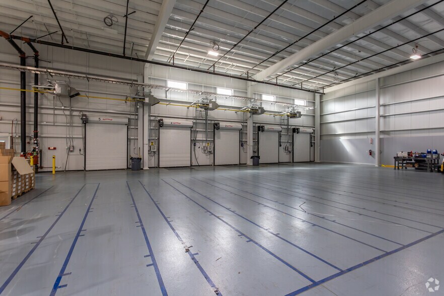 More Photos Of 3150 Barry Dr, Portland Manufacturing For Sale