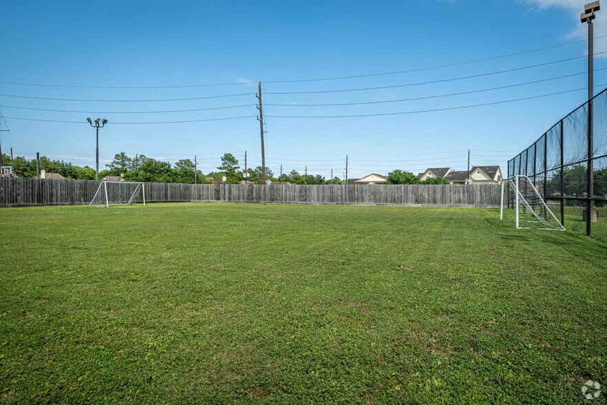 More Photos Of 2553-2555 Cordes Dr, Sugar Land Medical For Sale