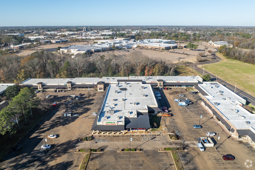More Photos Of 731 S Pear Orchard Rd, Ridgeland Storefront For Lease