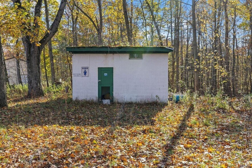 More Photos Of 52 Nestle Dr, Fulton Lodge Meeting Hall For Sale