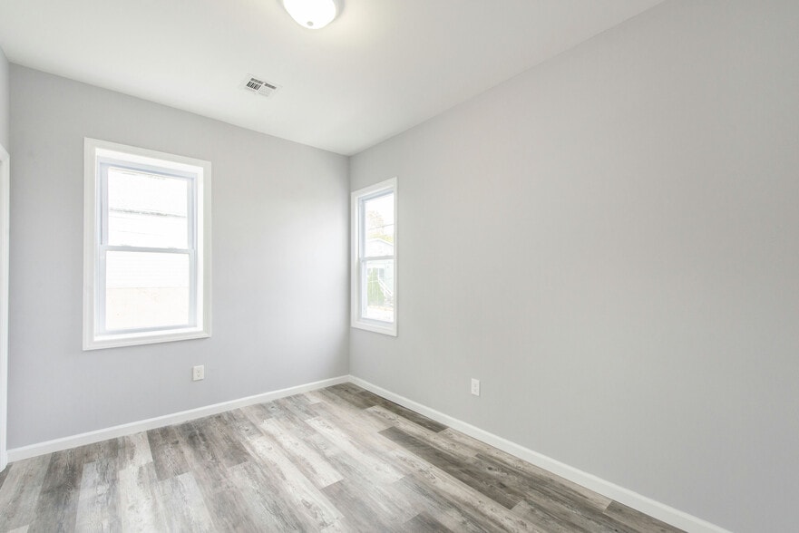 More Photos Of 47 Washington Ave, Nutley Apartments For Sale