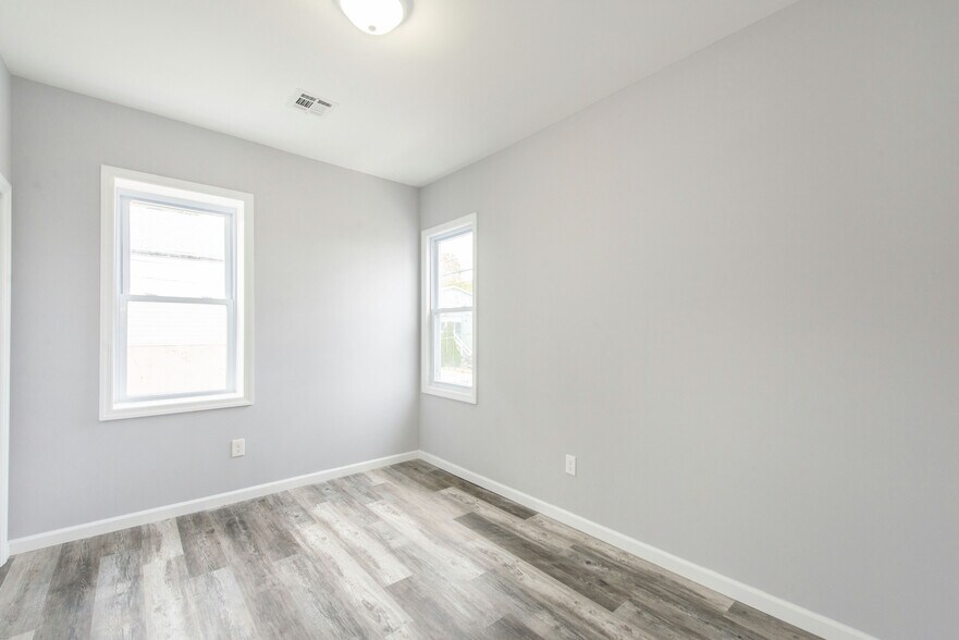 More Photos Of 47 Washington Ave, Nutley Apartments For Lease