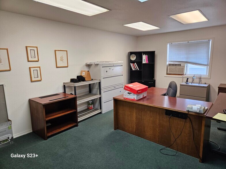 More Photos Of 3151 Waconda Rd NE, Gervais Warehouse For Lease