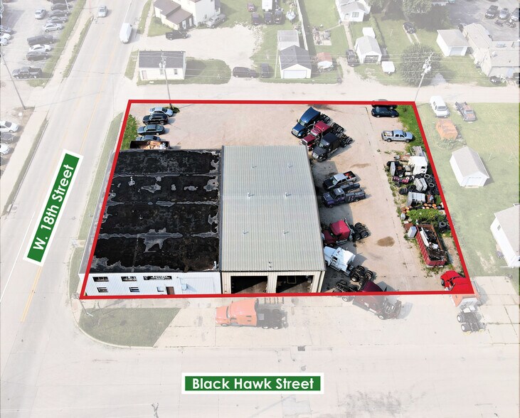 More Photos Of 170 W 18th St, Waterloo Warehouse For Lease