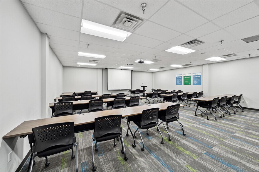 More Photos Of 14450 John F Kennedy Blvd, Houston Office For Lease