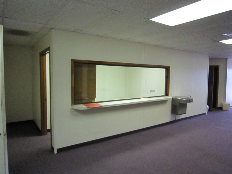 More Photos Of 9310 Normandie Dr, Shreveport Office For Lease